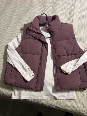 Levi's 3/4 sleeve top with FLX  Sleeveless Puffer Vest. Top is L, Vest XL